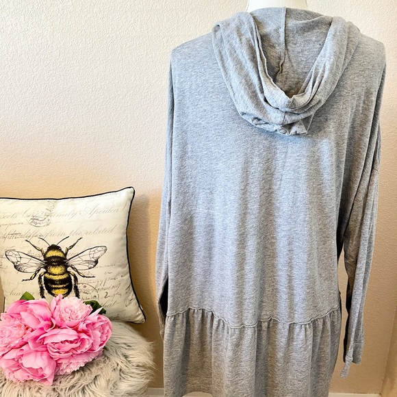 Torrid hooded heather gray draped open cardigan 3x - Picture 4 of 7